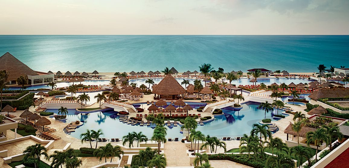 The Grand at Moon Palace Cancun: Kids & teens stay & eat free