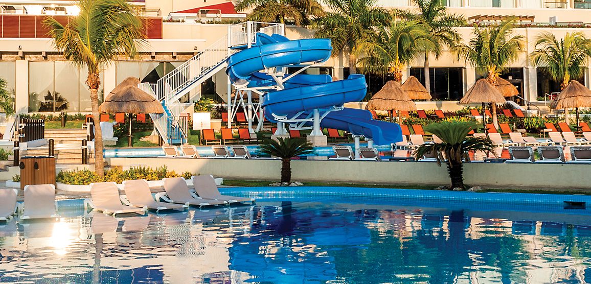 The Grand at Moon Palace Cancun: Kids & teens stay & eat free